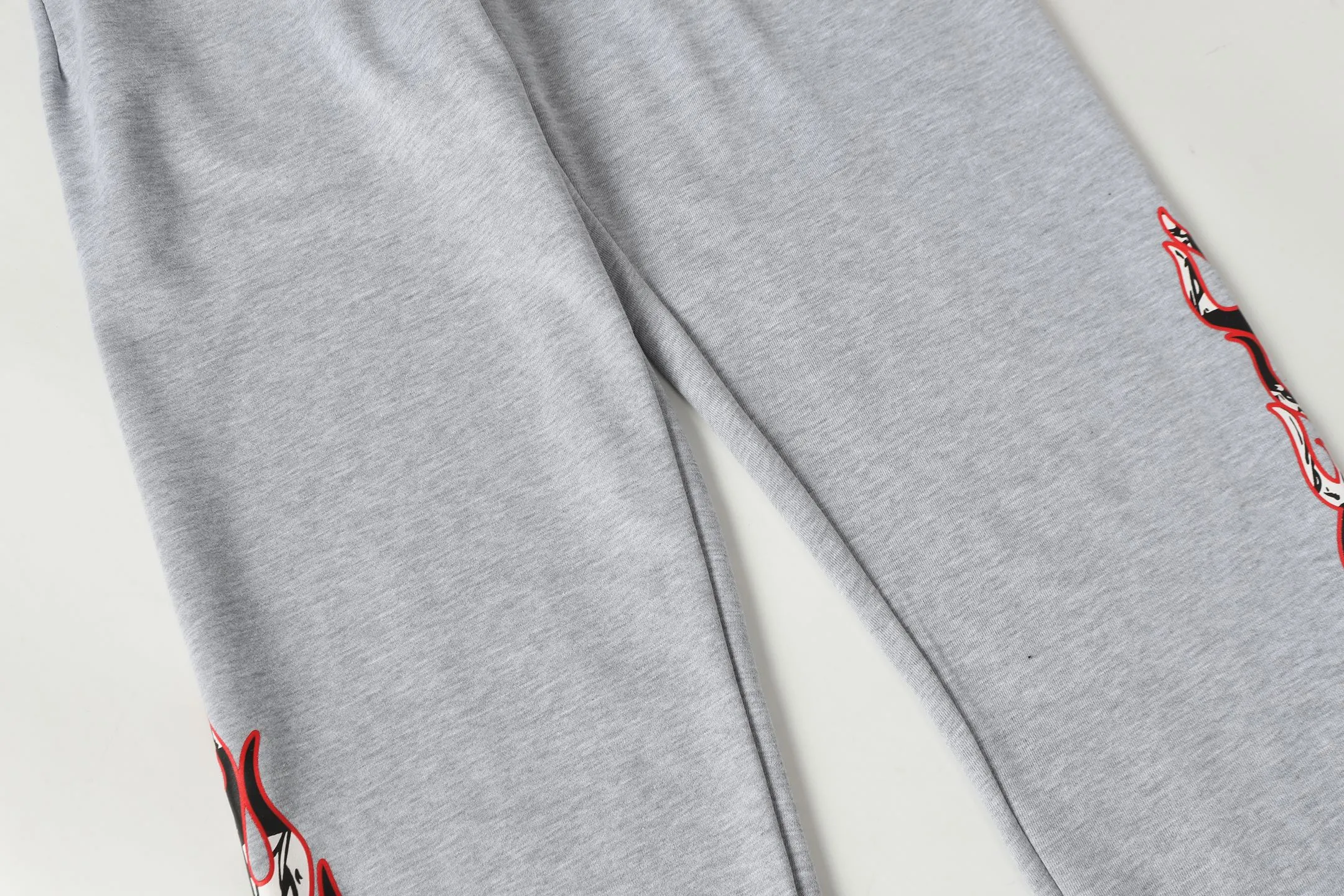 P270 #W5006 Cross-border model. Those who pursue quality, please do not place an order. -Chrome Hearts/Chrome Hearts Flame🔥Sanskrit letter printed trousers, casual pants and sweatpants -High weight, high density and high quality. The wool is soft, delicate and skin-friendly. It feels soft and silky. It has excellent warmth and skin-friendly properties.